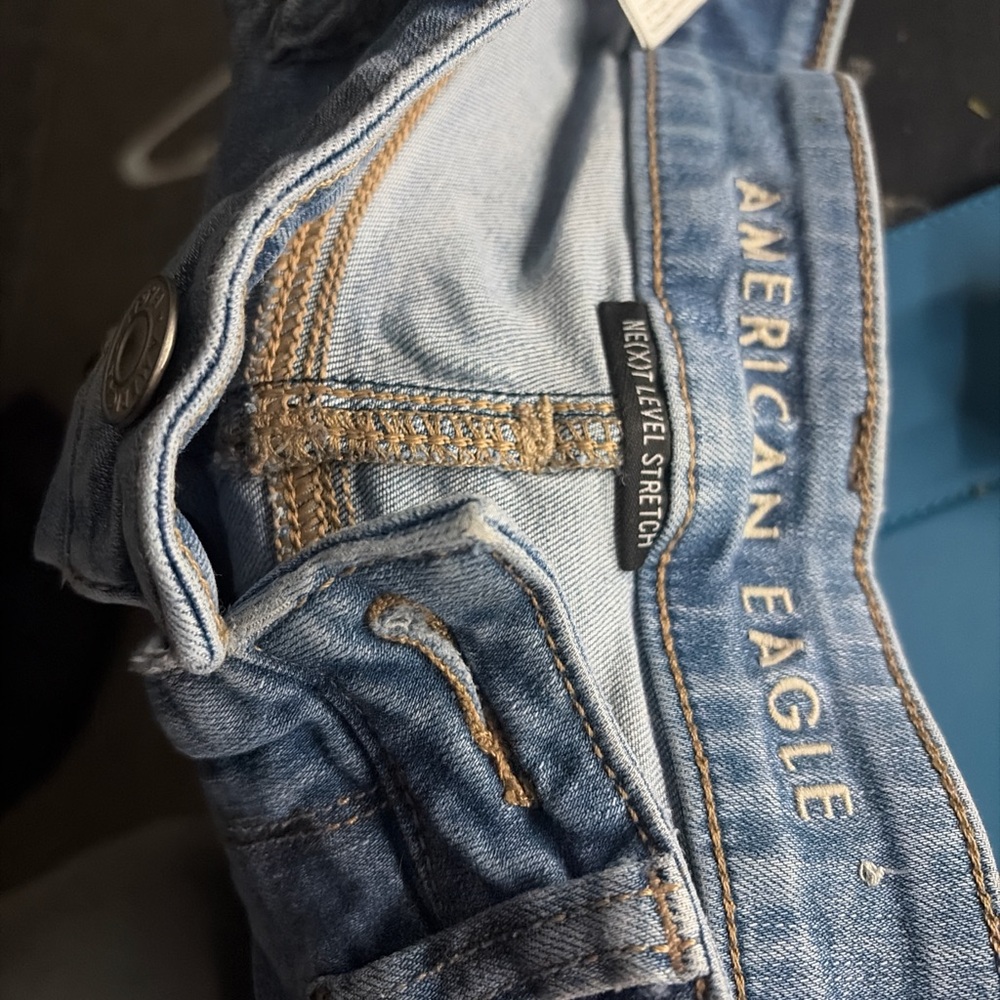 American Eagle Outfitters Ripped Blue Jeans